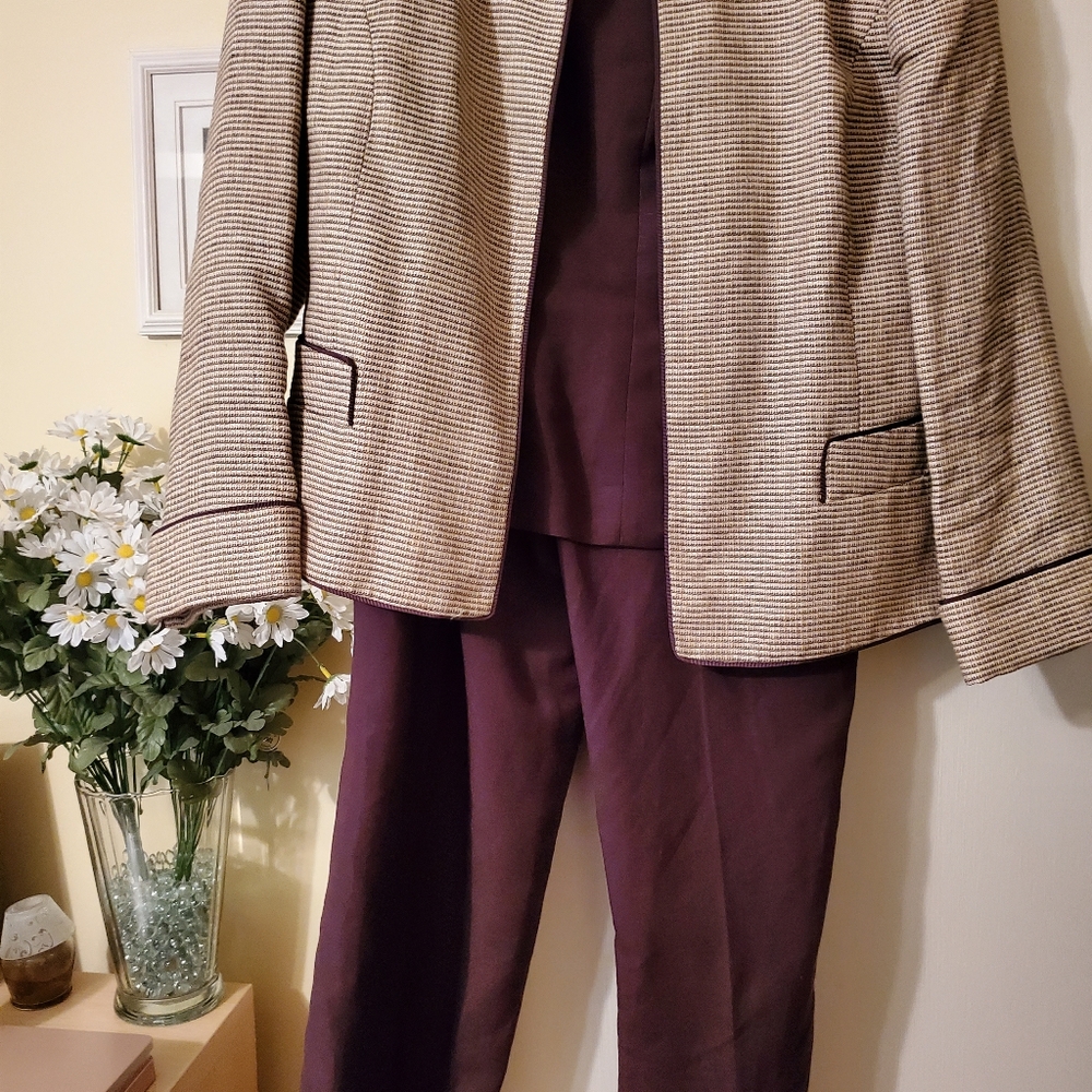 3 piece Jones New York Pantsuit - Size 8p